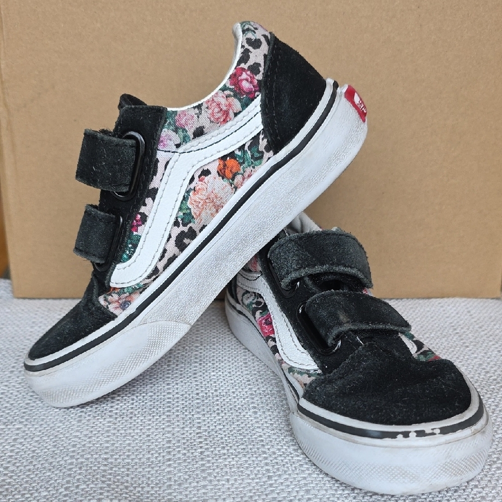 Floral Black and White Sneakers - Picture 2 of 4